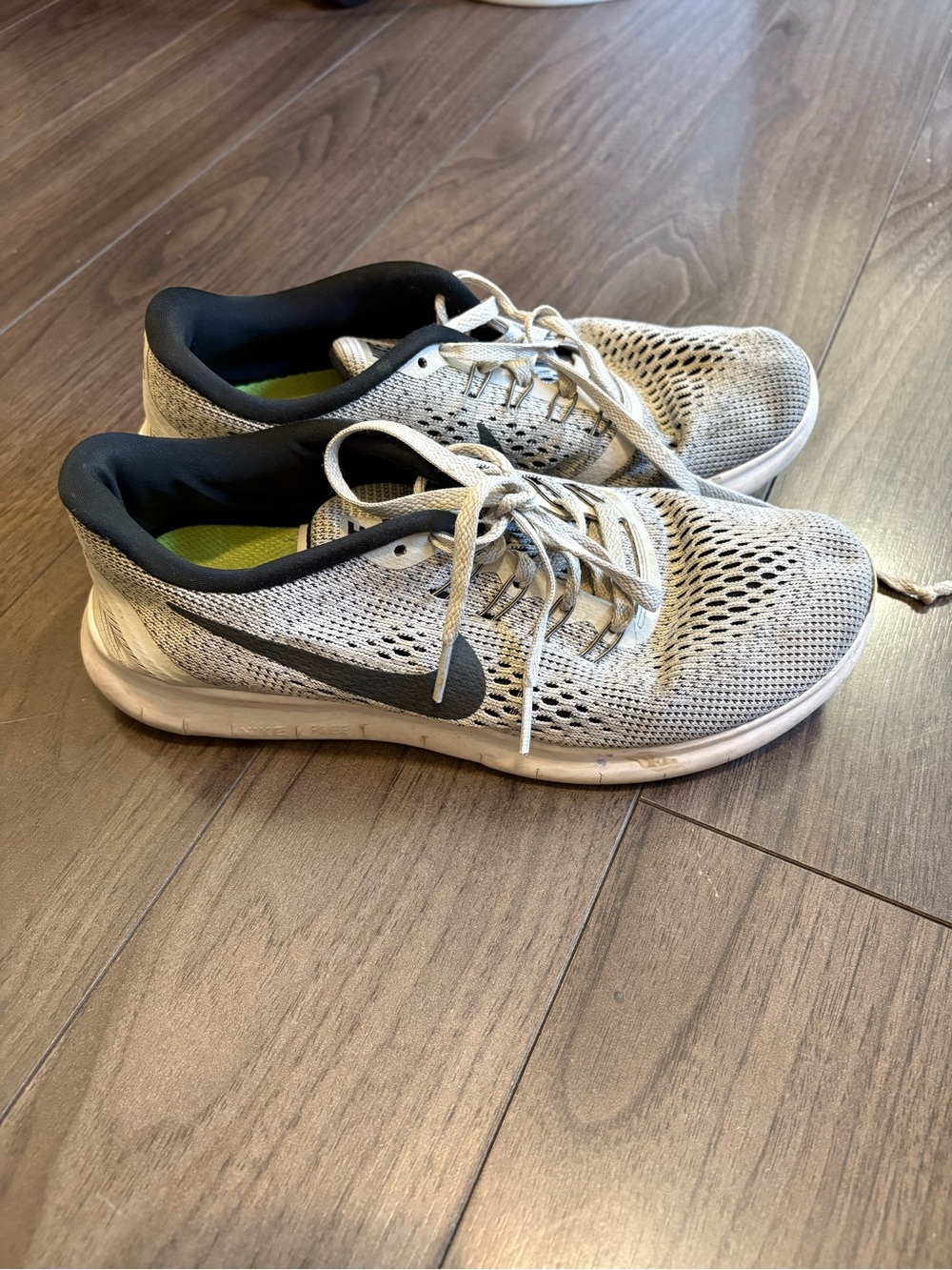 Nike Light Gray Knit Running Shoes